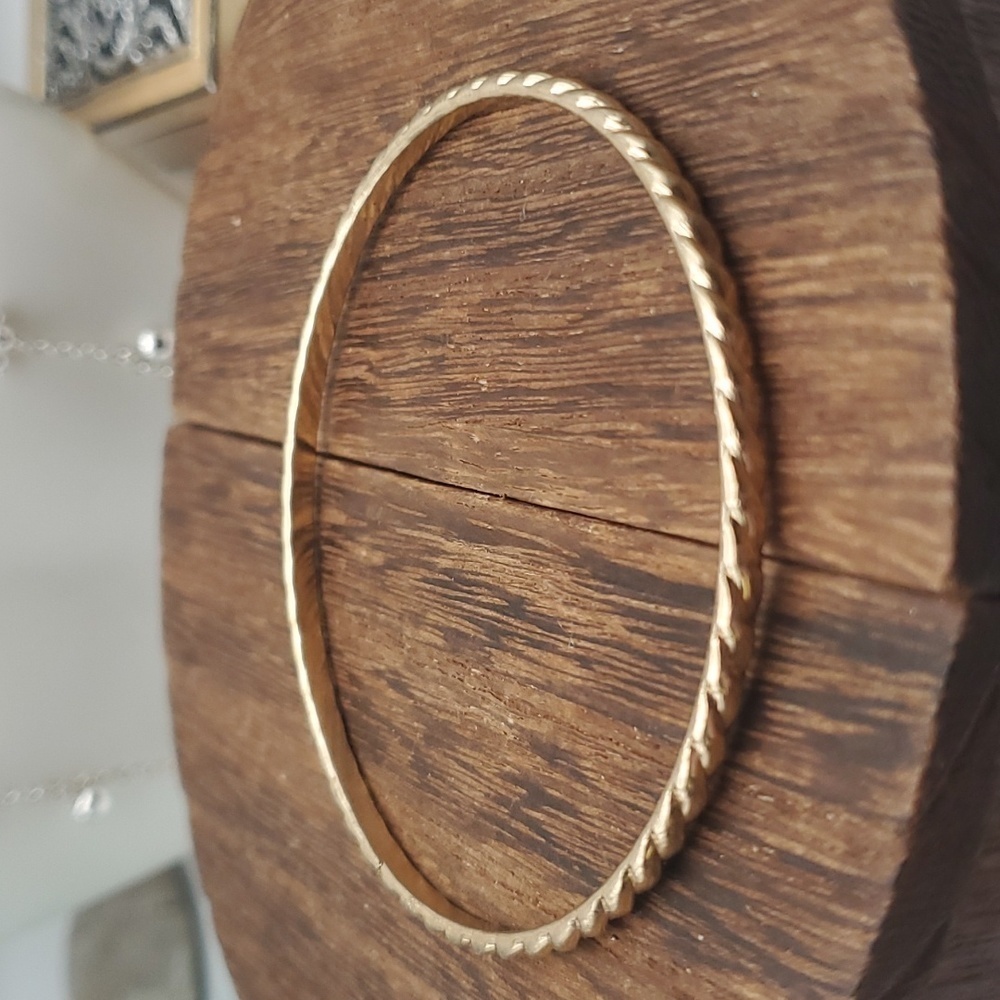 Gold tone‎ braided rope bracelet B0410